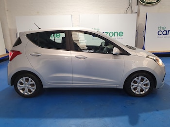 Used Hyundai i10 2014 for sale - 76270725: Photo 2