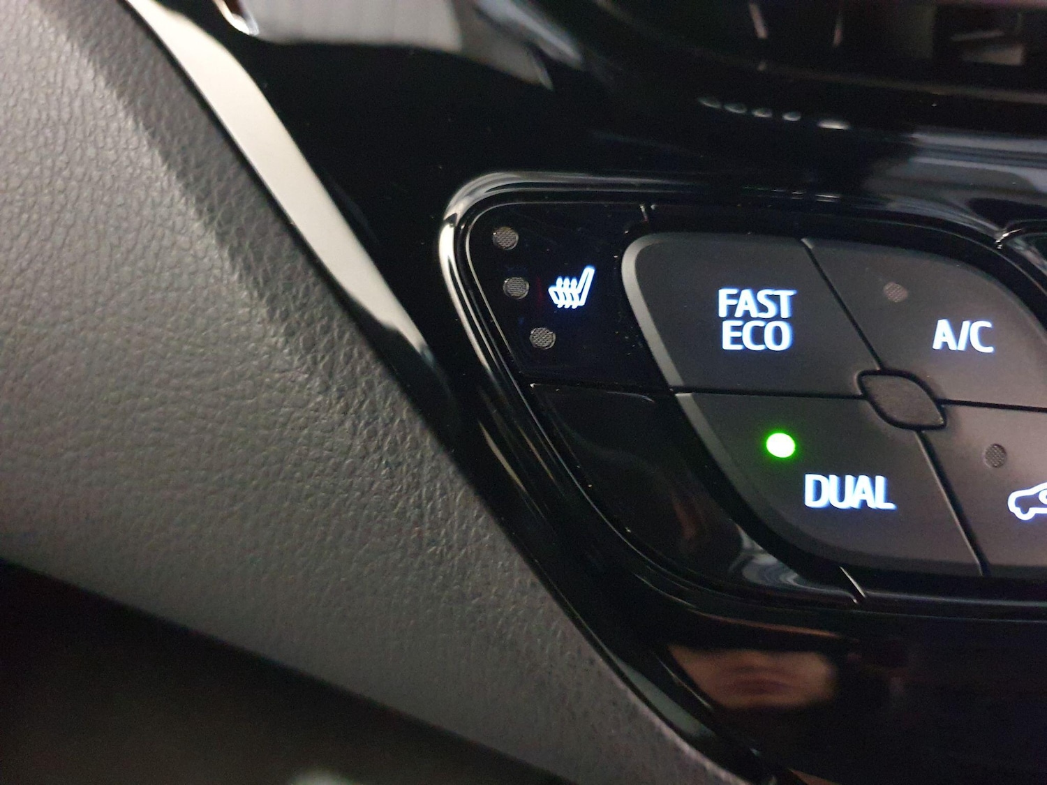 Used Toyota C-HR 2021 for sale - 77066481: Photo 14