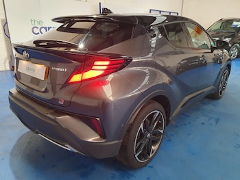 Used Toyota C-HR 2021 for sale - 77066481: Photo