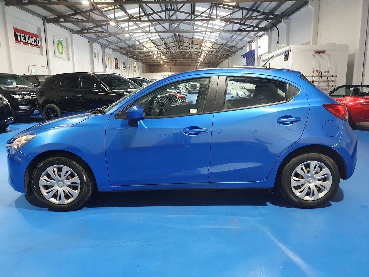 Used Mazda Mazda2 2015 for sale - 77456446: Photo 6