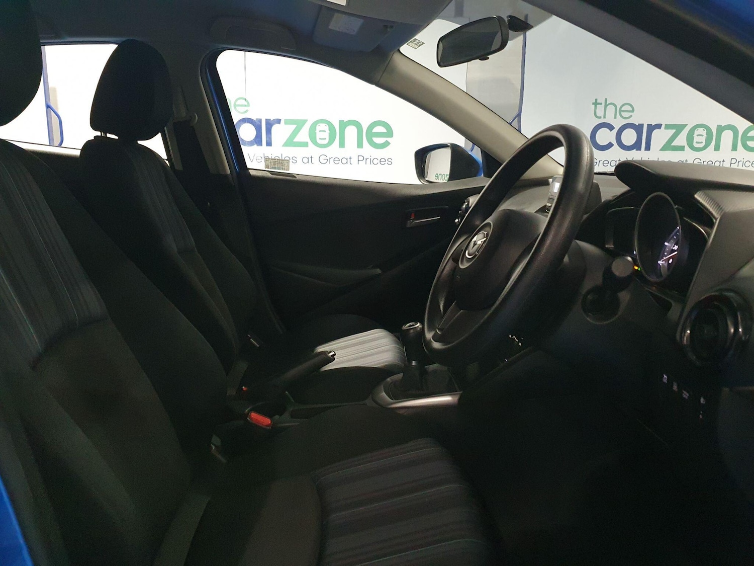Used Mazda Mazda2 2015 for sale - 77456446: Photo 9