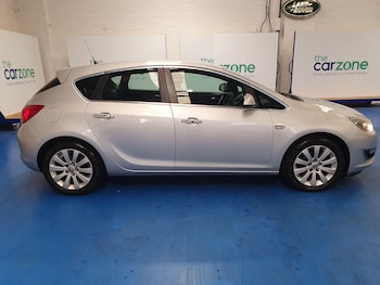 Used Vauxhall Astra 2012 for sale - 76259492: Photo 2
