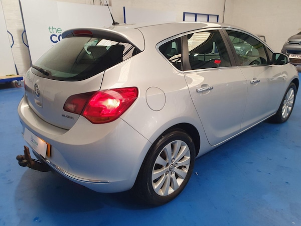 Used Vauxhall Astra 2012 for sale - 76259492: Photo 3