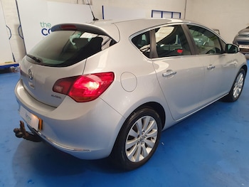 Used Vauxhall Astra 2012 for sale - 76259492: Photo 3