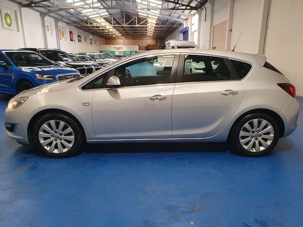 Used Vauxhall Astra 2012 for sale - 76259492: Photo 6