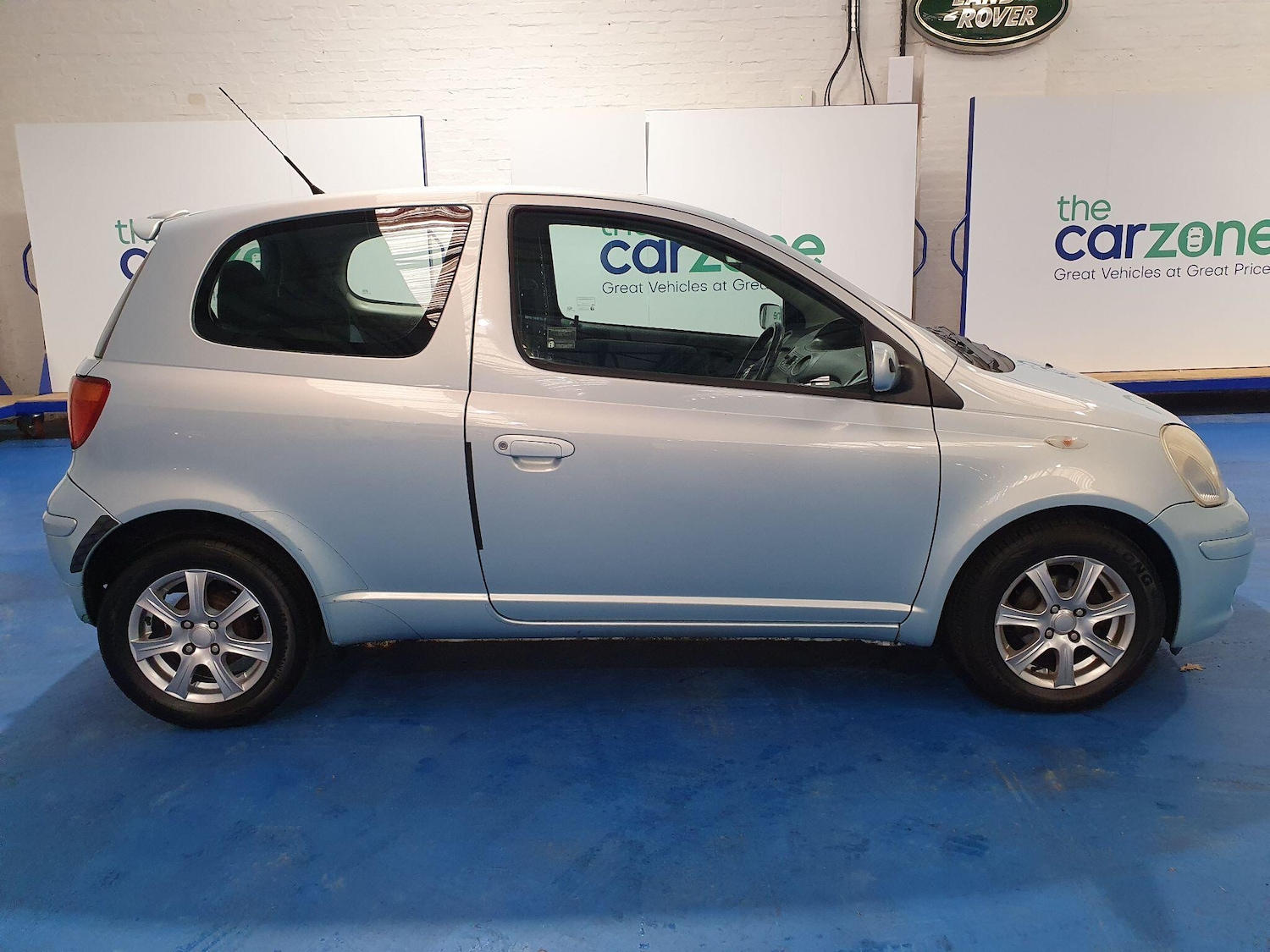 Used Toyota Yaris 2004 for sale - 77216238: Photo 2