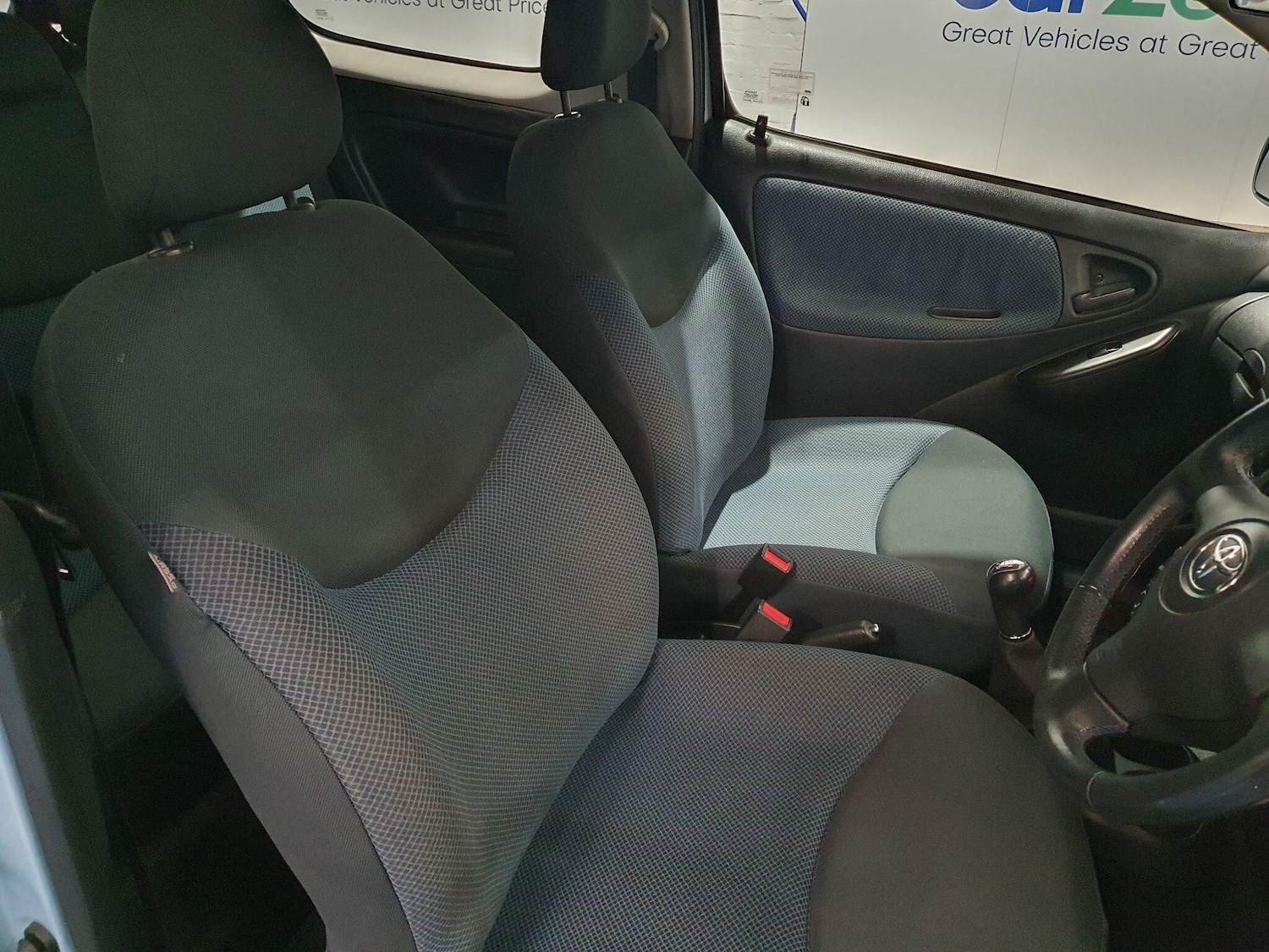 Used Toyota Yaris 2004 for sale - 77216238: Photo 9