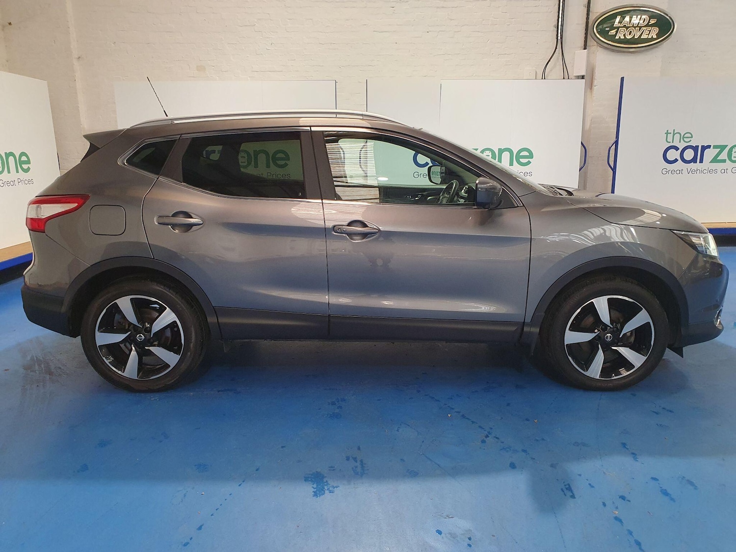 Used Nissan Qashqai 2017 for sale - 76620582: Photo 2