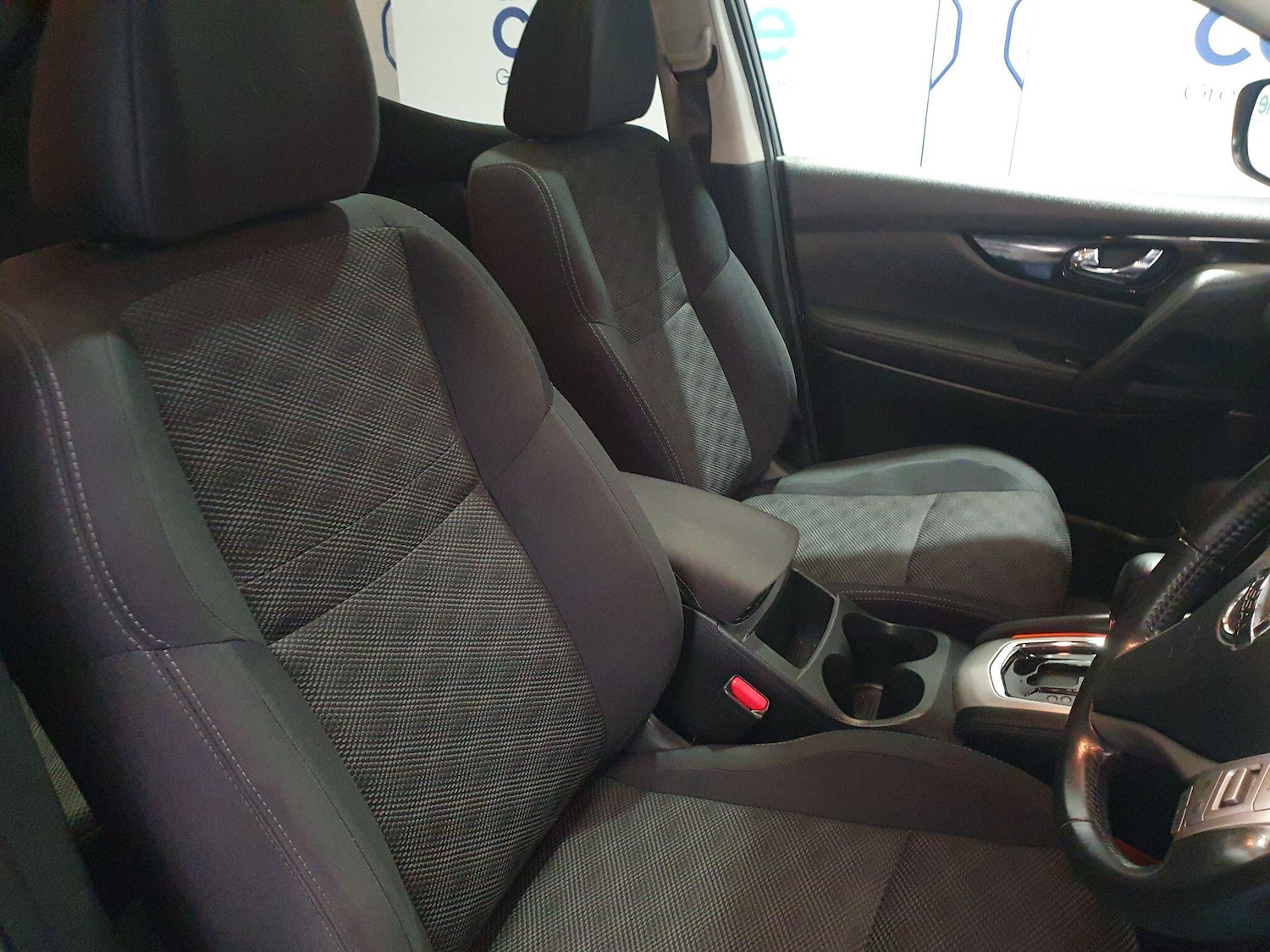 Used Nissan Qashqai 2017 for sale - 76620582: Photo 9