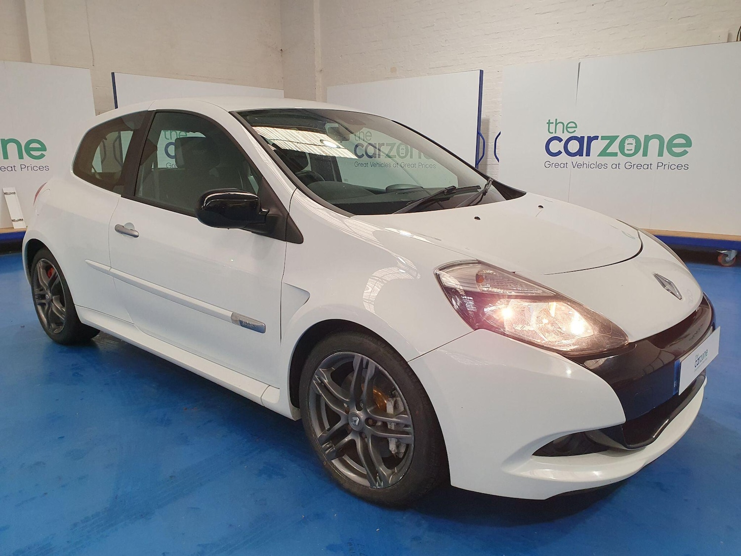 Used Renault Clio 2011 for sale - 76337179: Photo 1