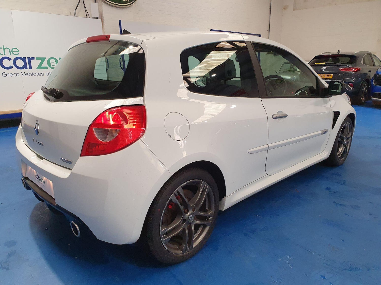 Used Renault Clio 2011 for sale - 76337179: Photo 3