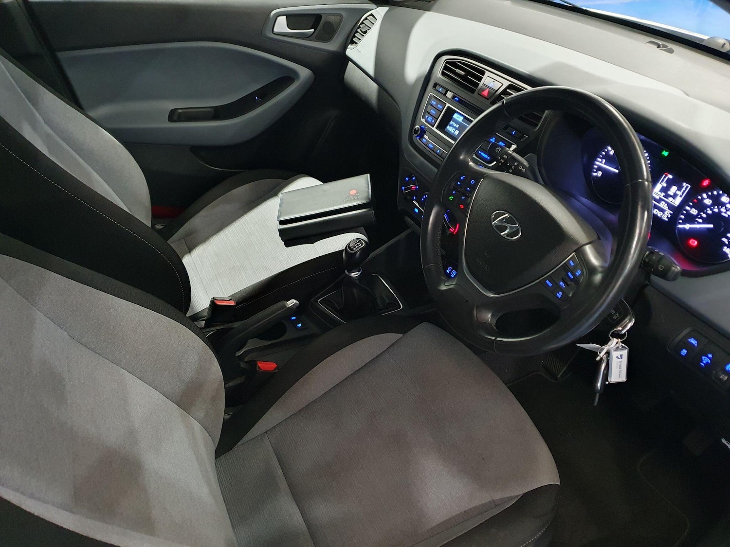 Used Hyundai i20 2016 for sale - 77695746: Photo 11