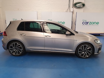 Used Volkswagen Golf 2017 for sale - 75949135: Photo