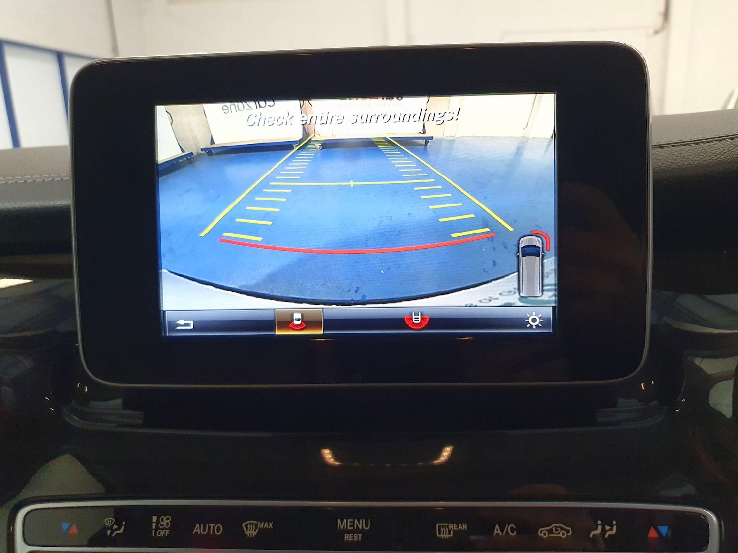 Used Mercedes-Benz V-Class 2016 for sale - 76667423: Photo 11