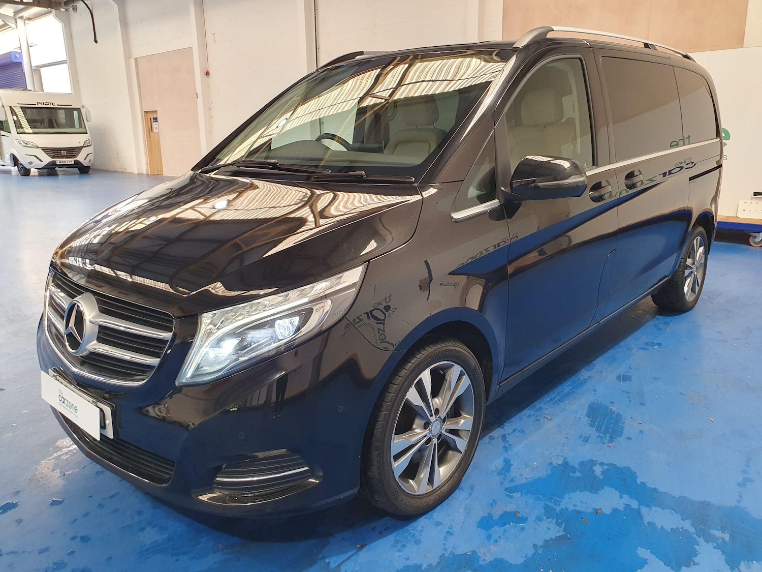 Used Mercedes-Benz V-Class 2016 for sale - 76667423: Photo 7