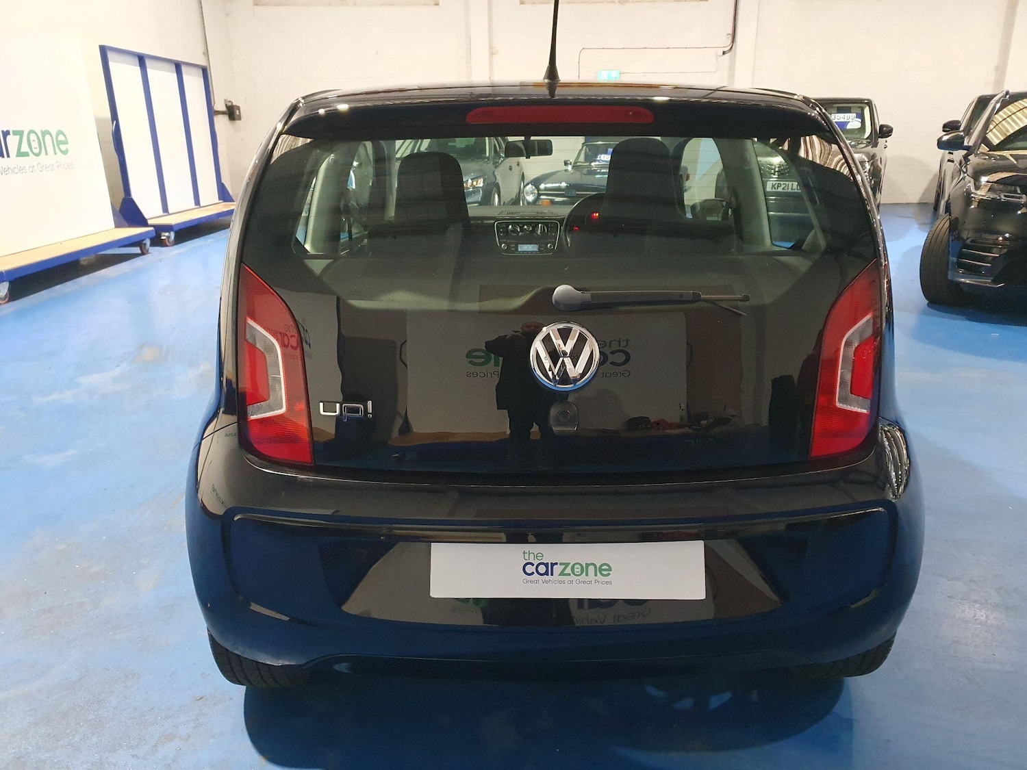 Used Volkswagen up! 2015 for sale - 77344109: Photo 3