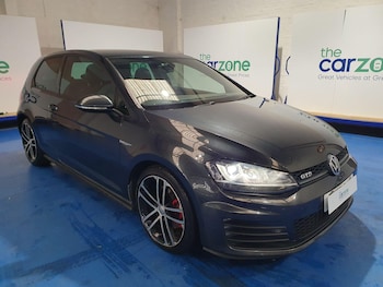 Volkswagen - Golf