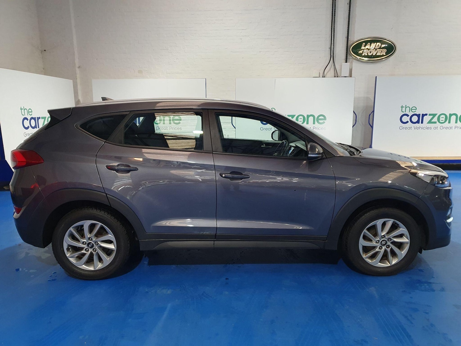 Used Hyundai TUCSON 2017 for sale - 77969932: Photo 2