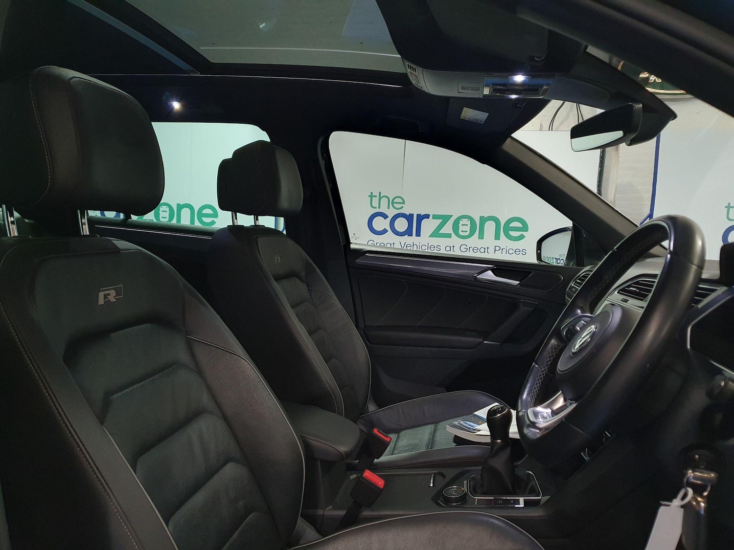 Used Volkswagen Tiguan 2018 for sale - 76898876: Photo 12