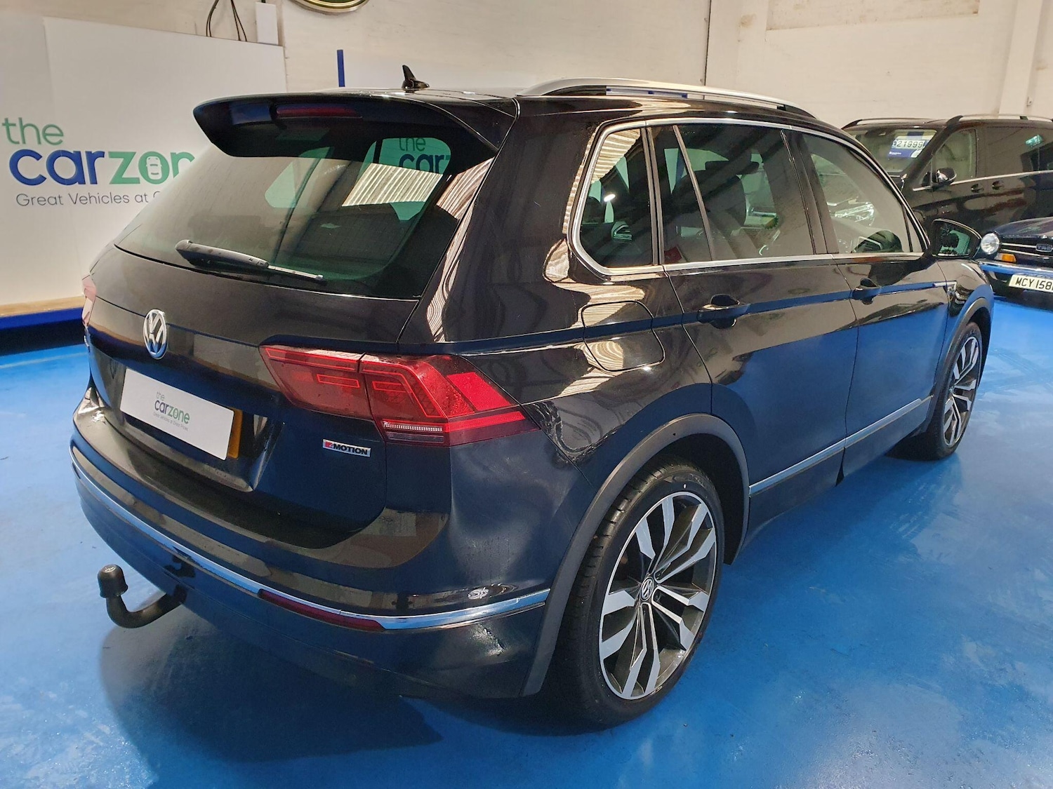 Used Volkswagen Tiguan 2018 for sale - 76898876: Photo 3