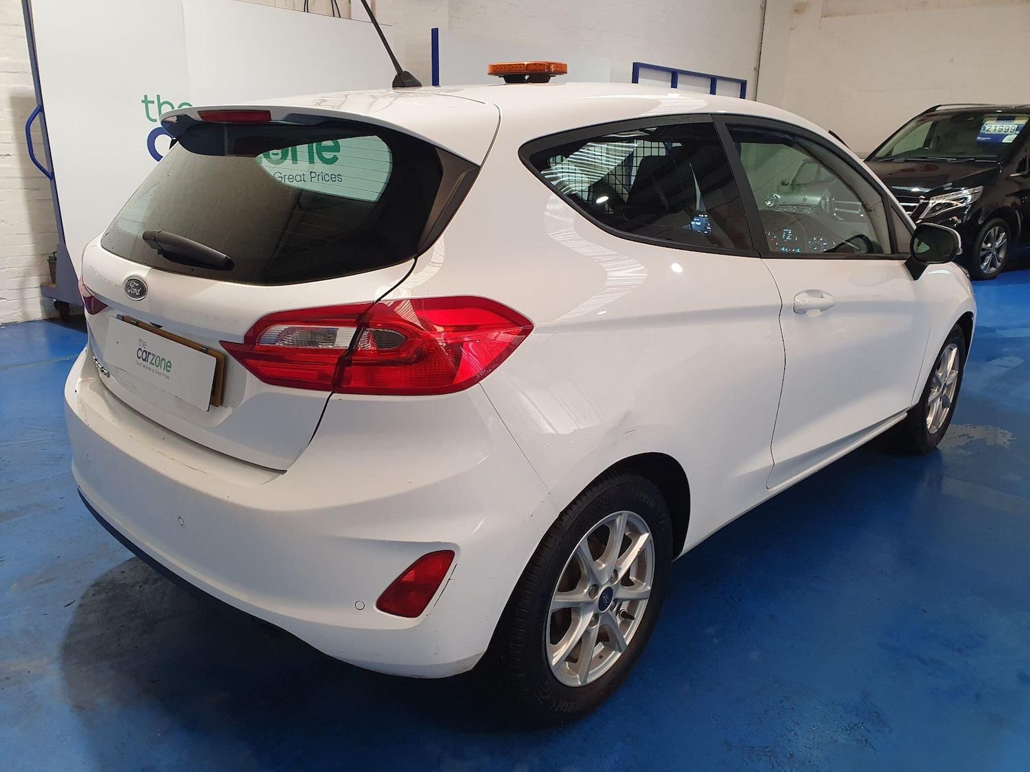 Used Ford Fiesta for sale - 77216001: Photo 3