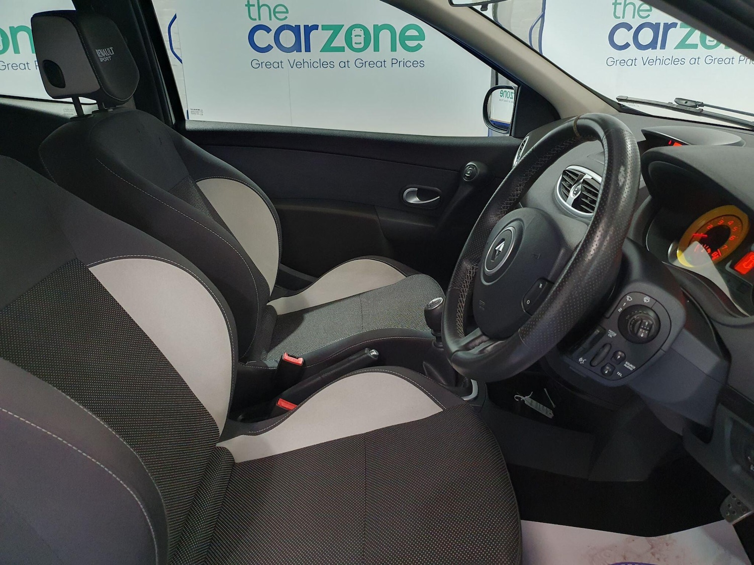 Used Renault Clio 2011 for sale - 77029453: Photo 9