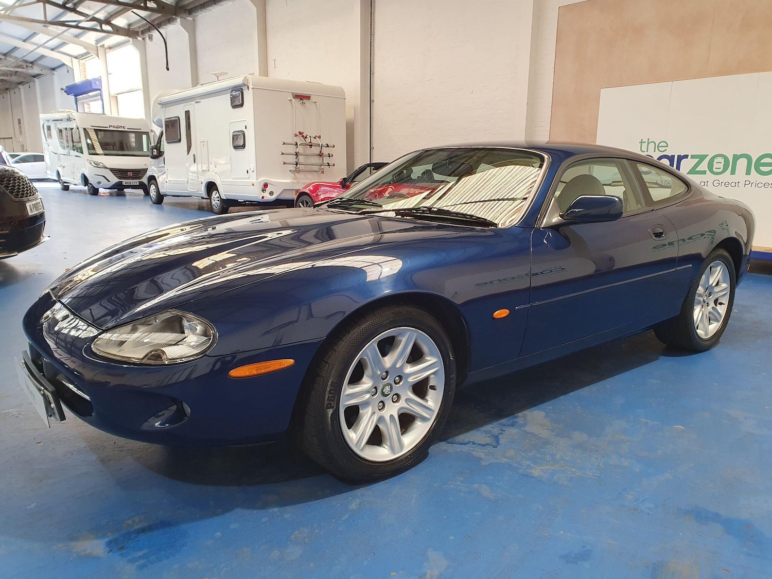 Used Jaguar XK8 1999 for sale - 77351579: Photo 11