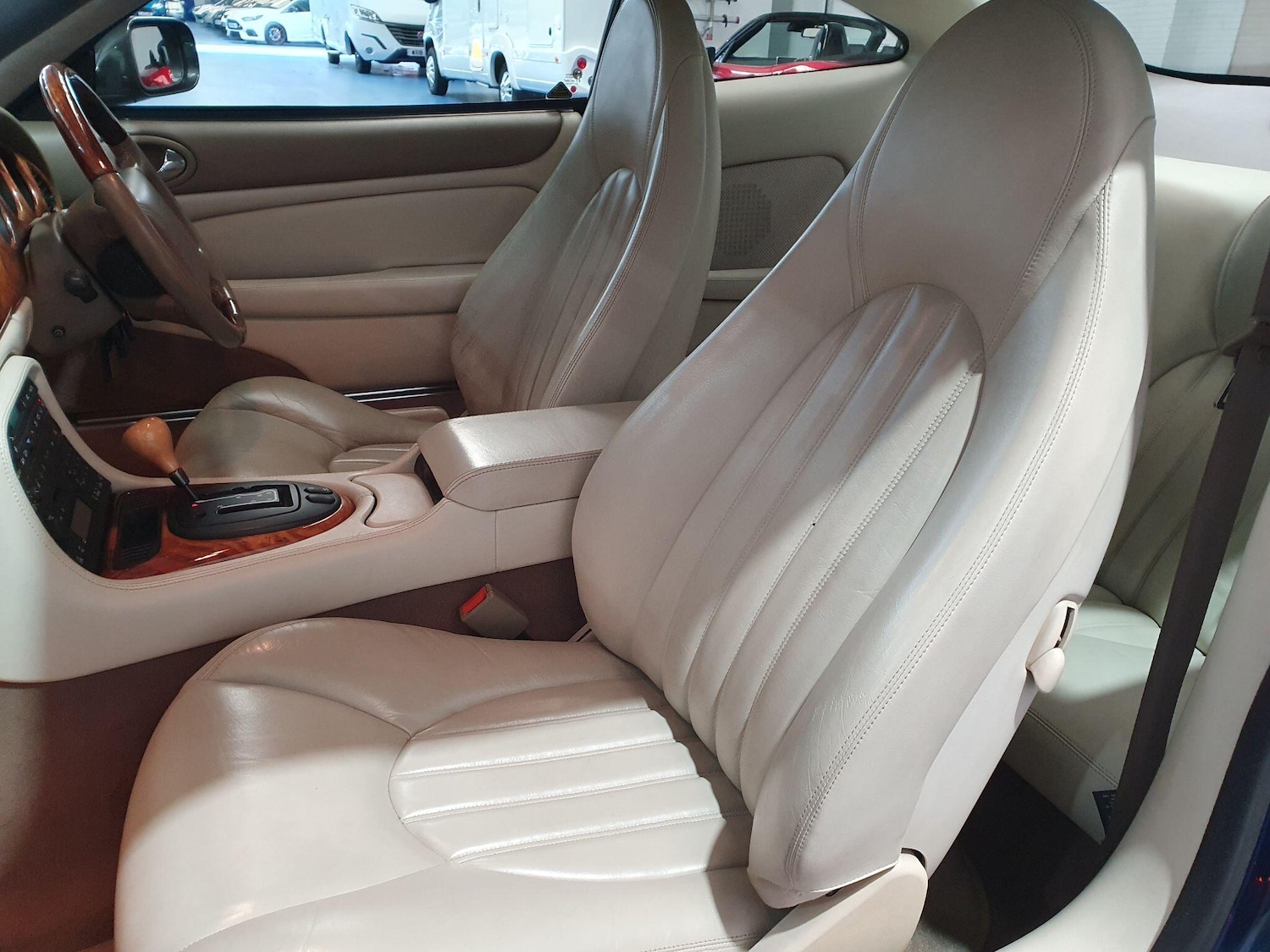 Used Jaguar XK8 1999 for sale - 77351579: Photo 14