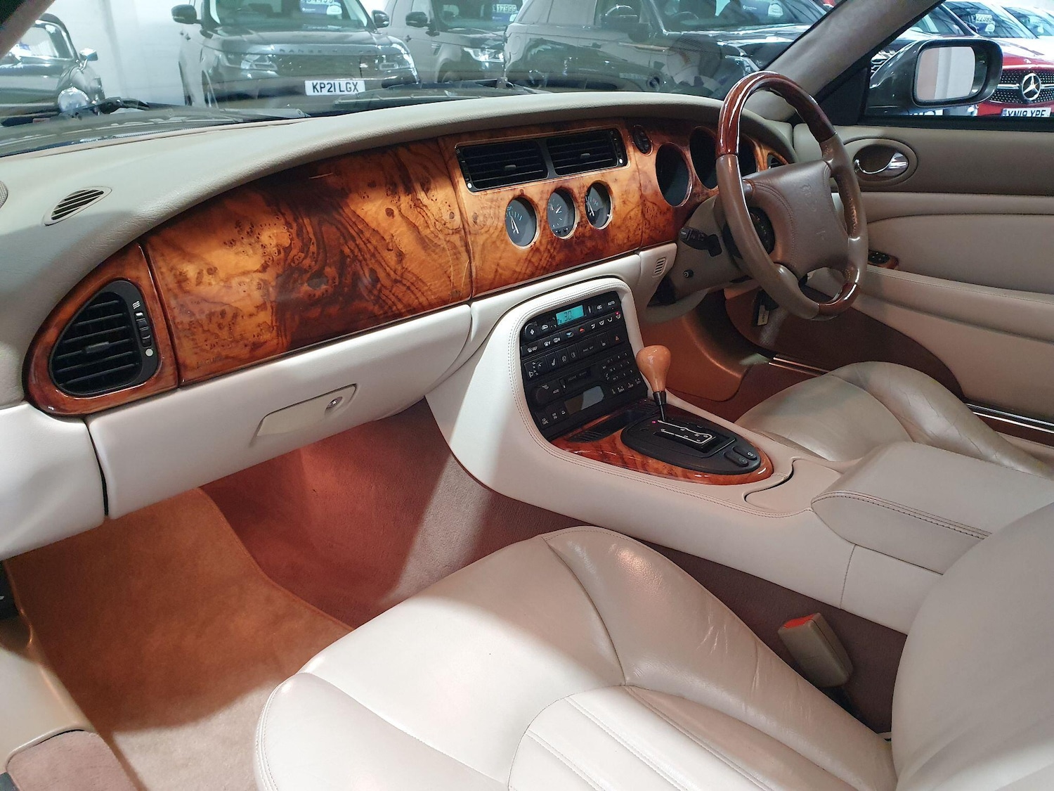 Used Jaguar XK8 1999 for sale - 77351579: Photo 15