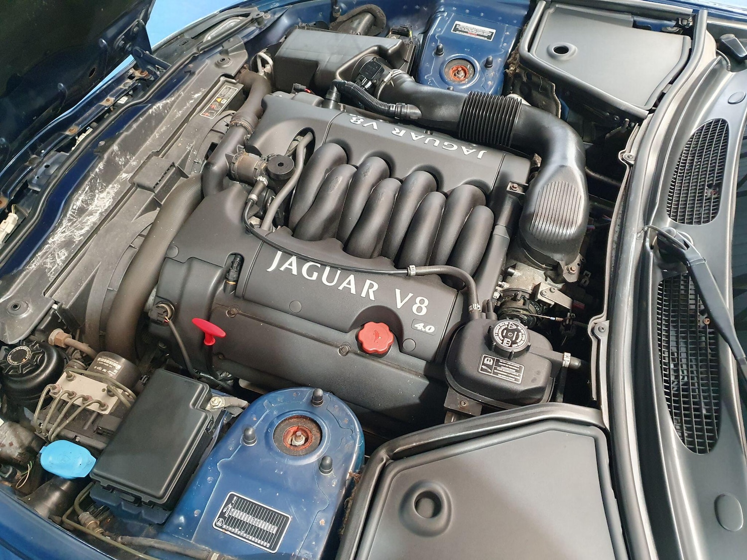 Used Jaguar XK8 1999 for sale - 77351579: Photo 22