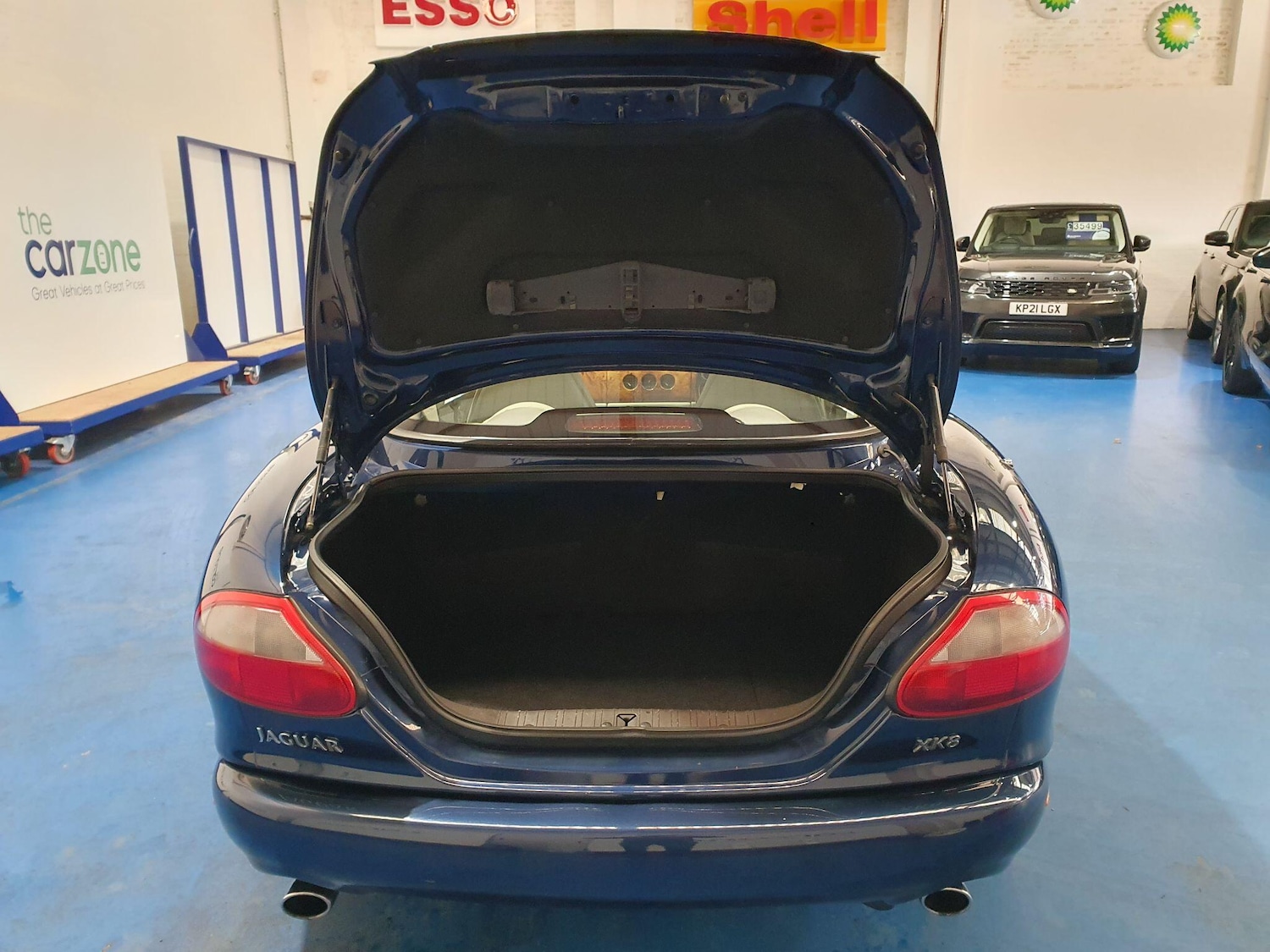 Used Jaguar XK8 1999 for sale - 77351579: Photo 6