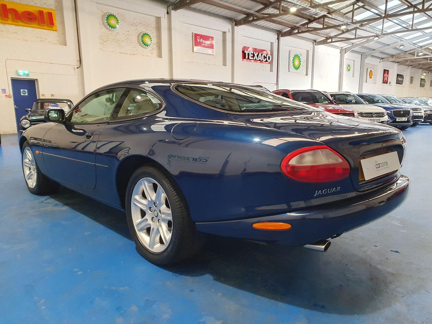 Used Jaguar XK8 1999 for sale - 77351579: Photo 8
