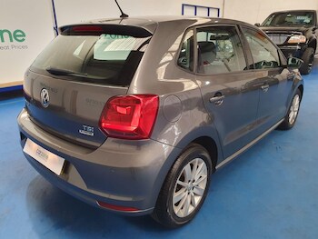 Used Volkswagen Polo 2015 for sale - 78301694: Photo