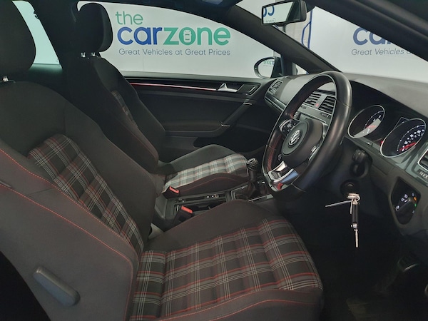 Used Volkswagen Golf 2016 for sale - 75634871: Photo 9