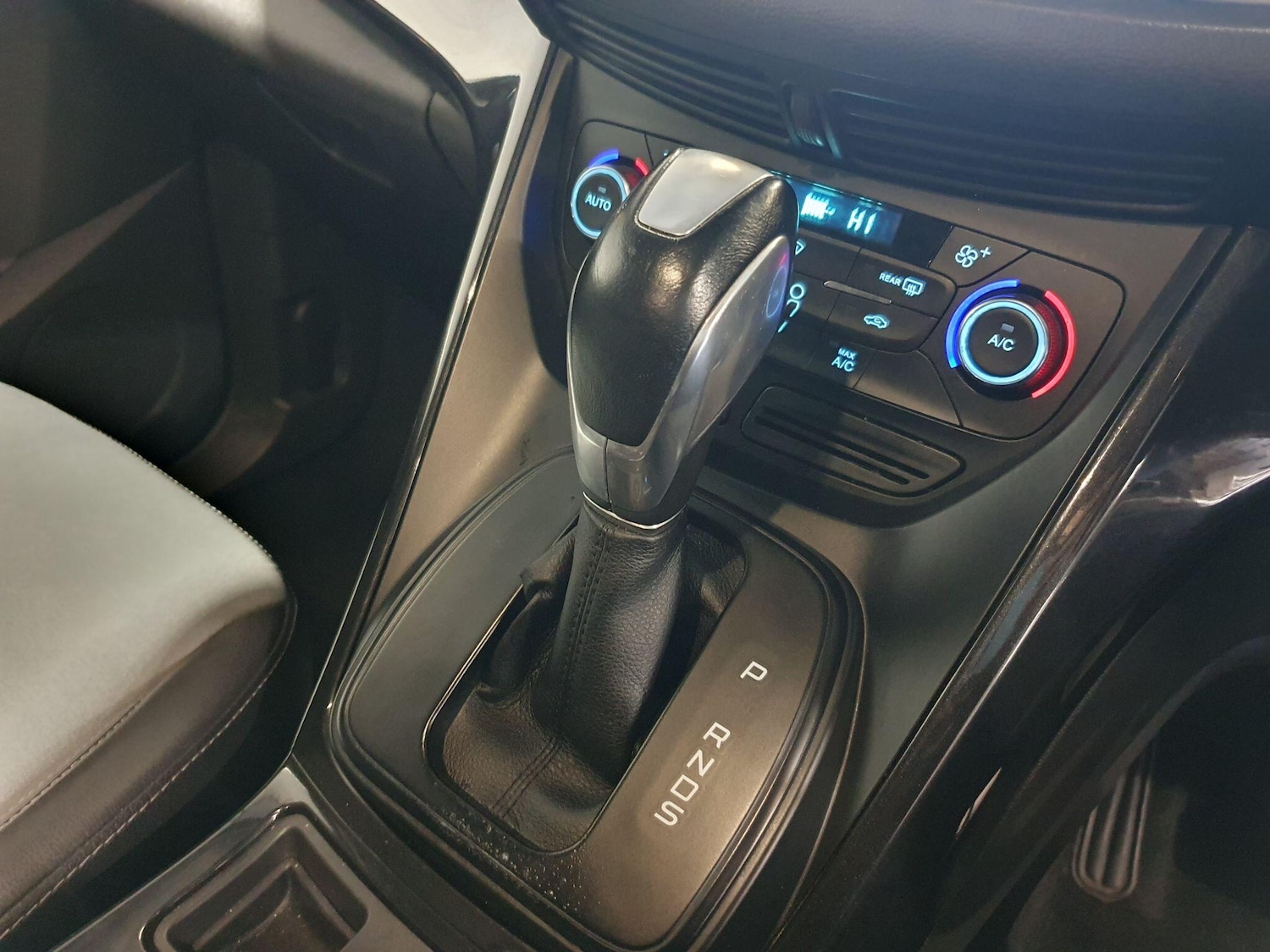 Used Ford Kuga 2017 for sale - 76990884: Photo 12