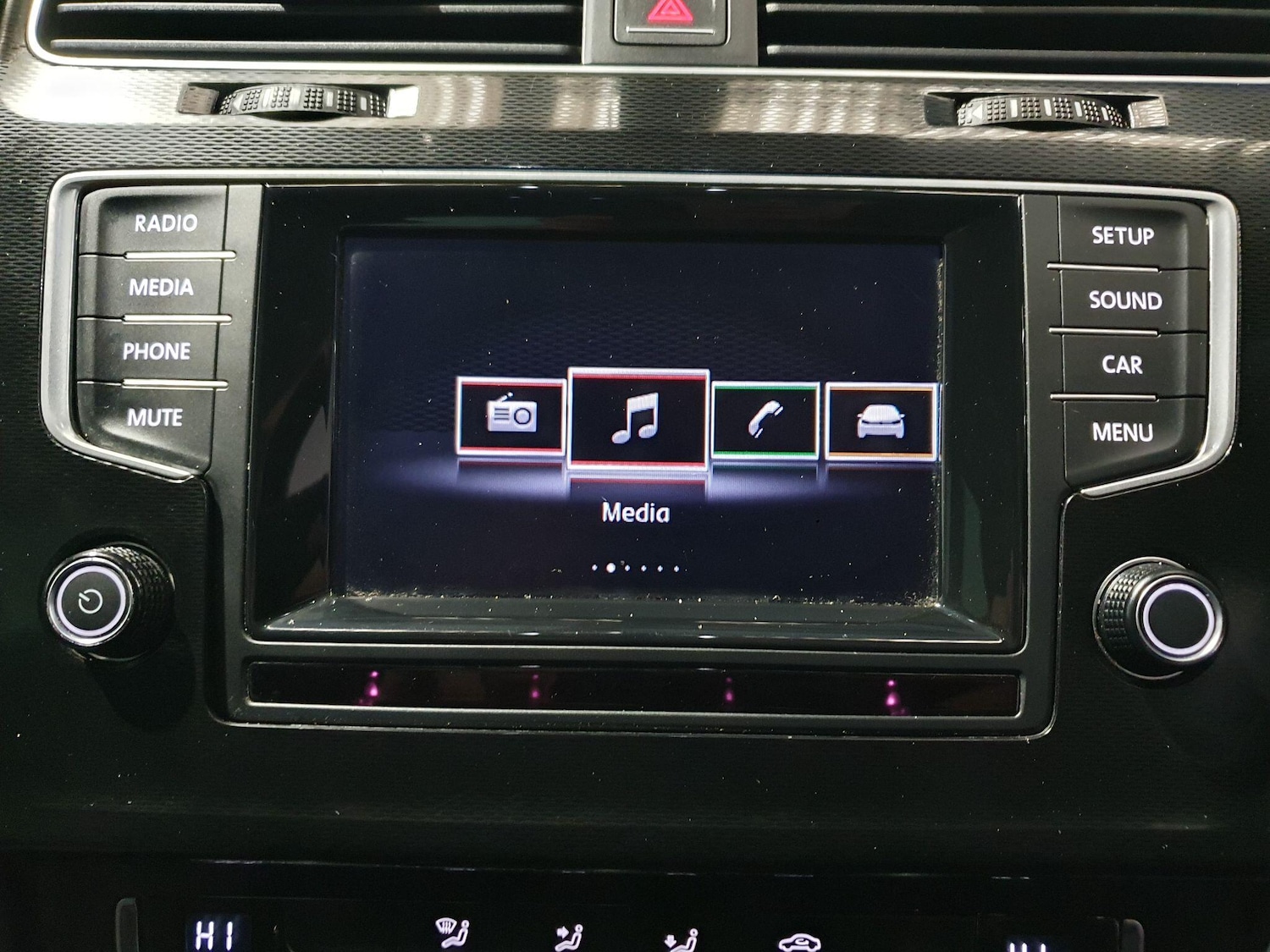 Used Volkswagen Golf 2014 for sale - 76898998: Photo 11