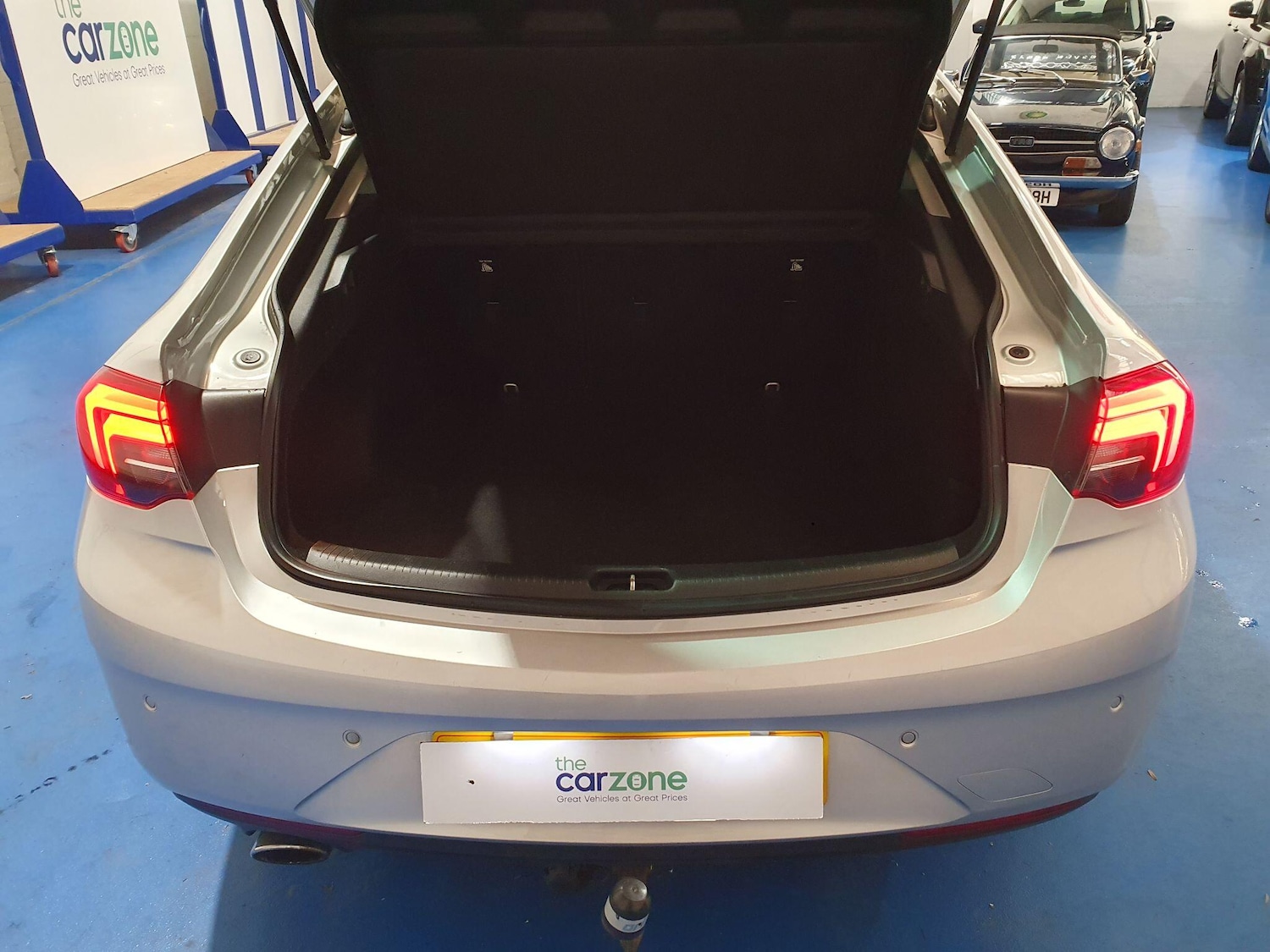 Used Vauxhall Insignia 2017 for sale - 77202428: Photo 13