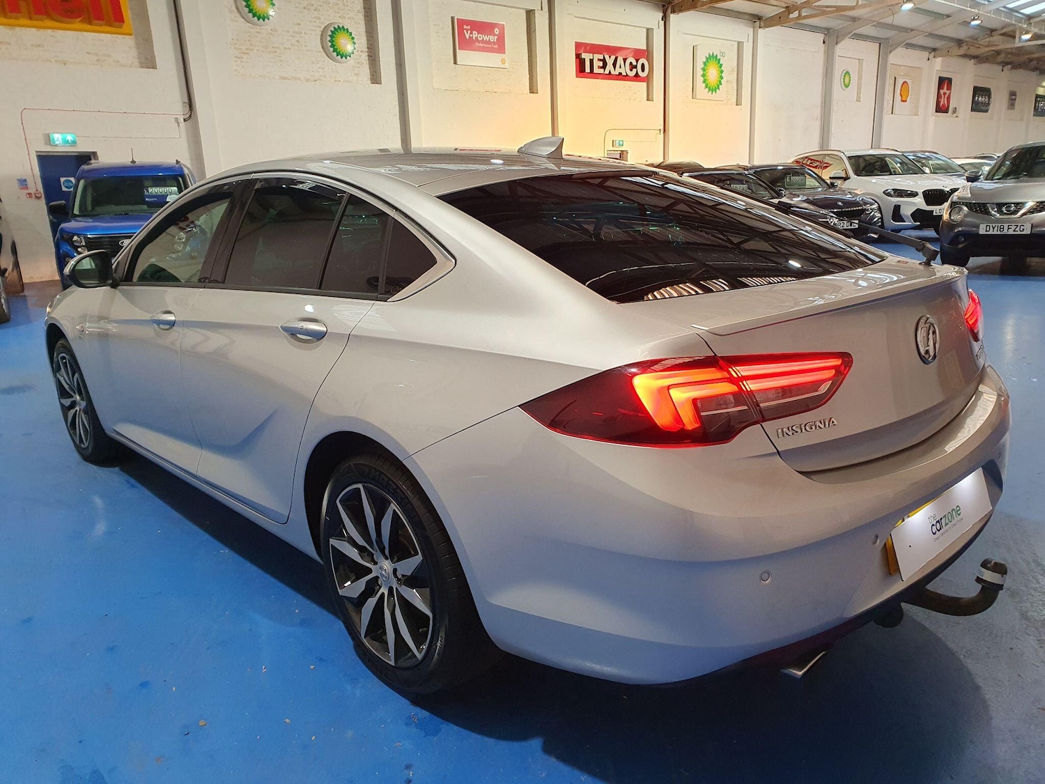 Used Vauxhall Insignia 2017 for sale - 77202428: Photo 5