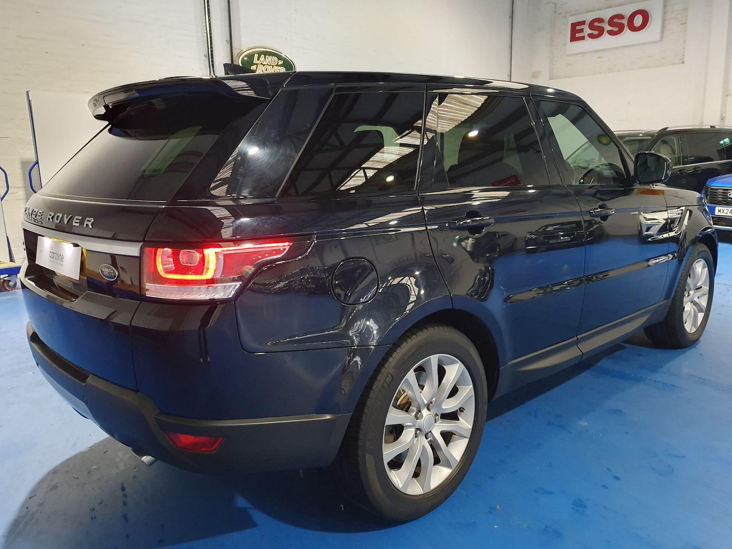 Used Land Rover Range Rover Sport 2017 for sale - 76409295: Photo 3