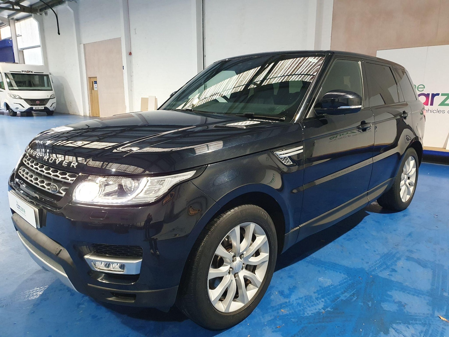 Used Land Rover Range Rover Sport 2017 for sale - 76409295: Photo 7