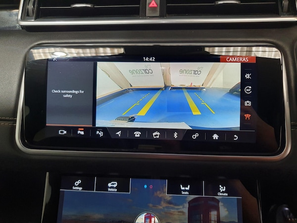 Used Land Rover Range Rover Velar 2017 for sale - 76259598: Photo 13