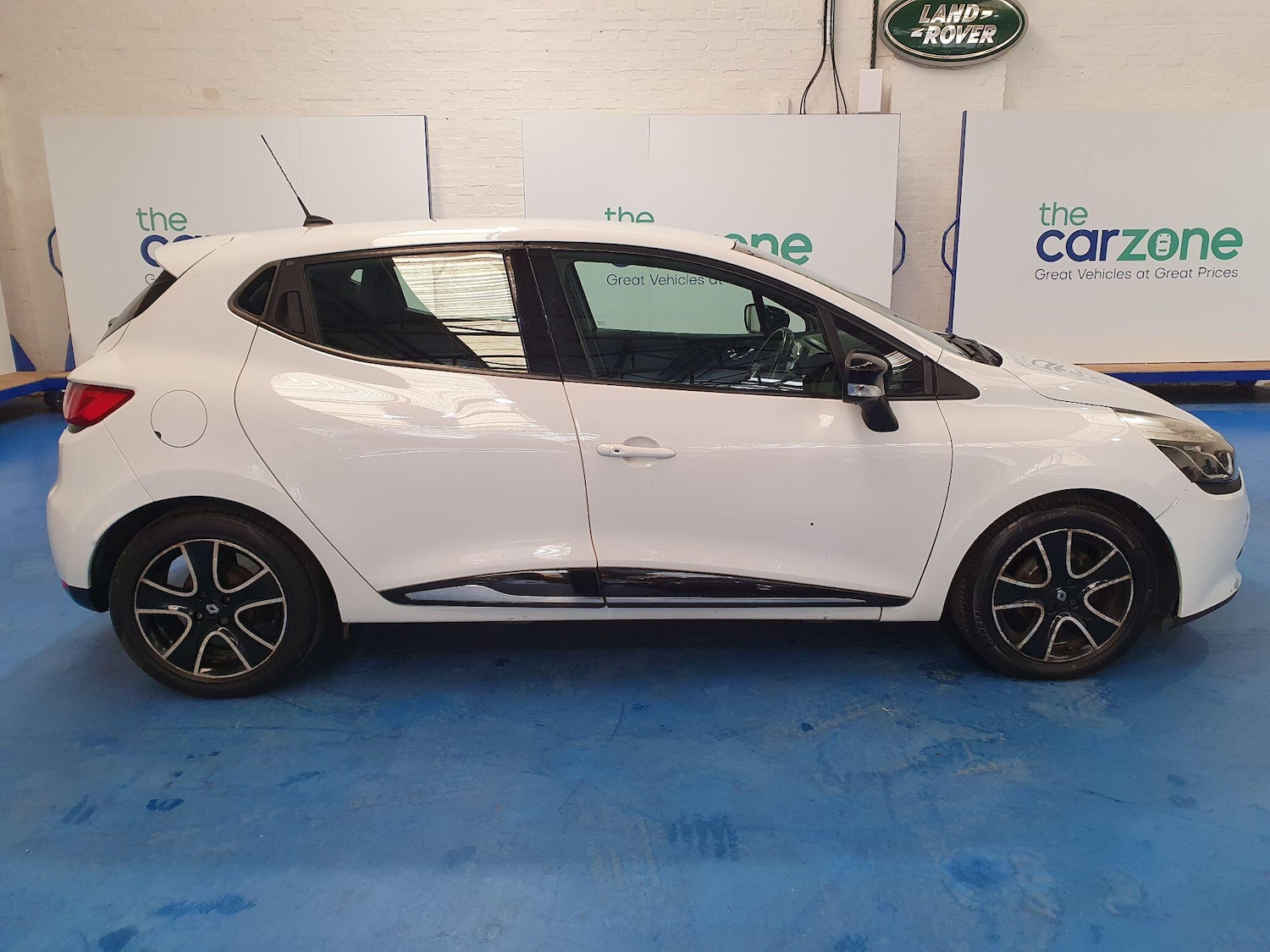Used Renault Clio 2014 for sale - 77769140: Photo 2