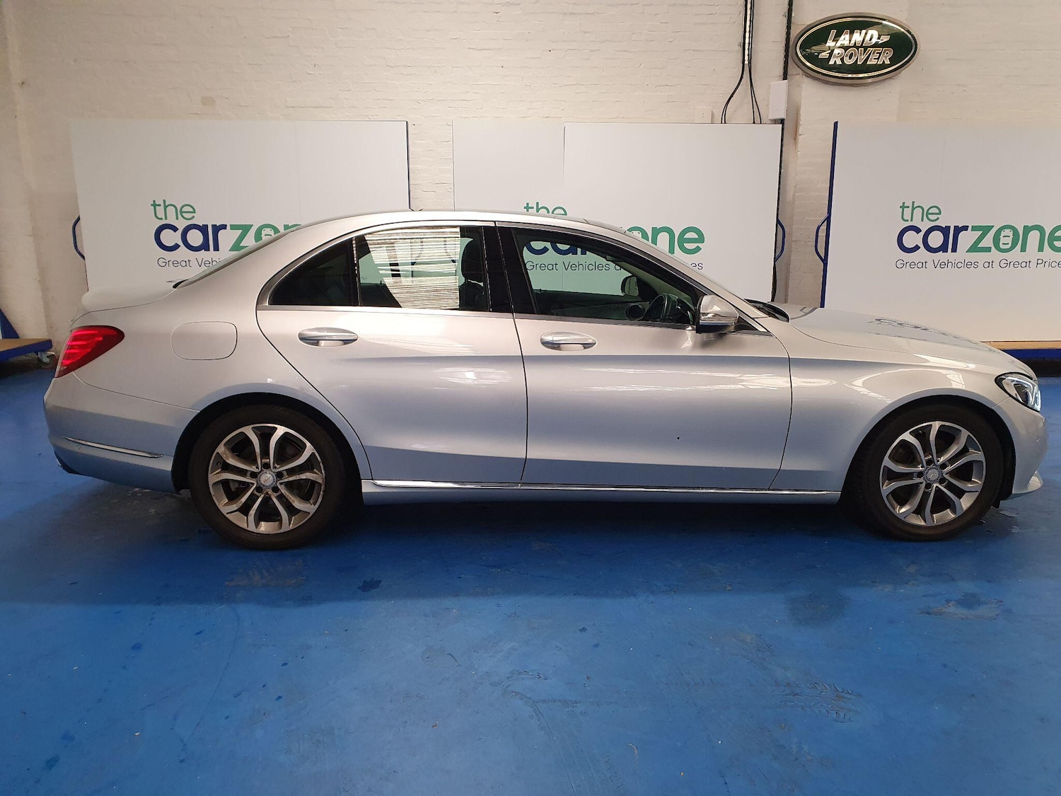 Used Mercedes-Benz C Class 2014 for sale - 76327272: Photo 2