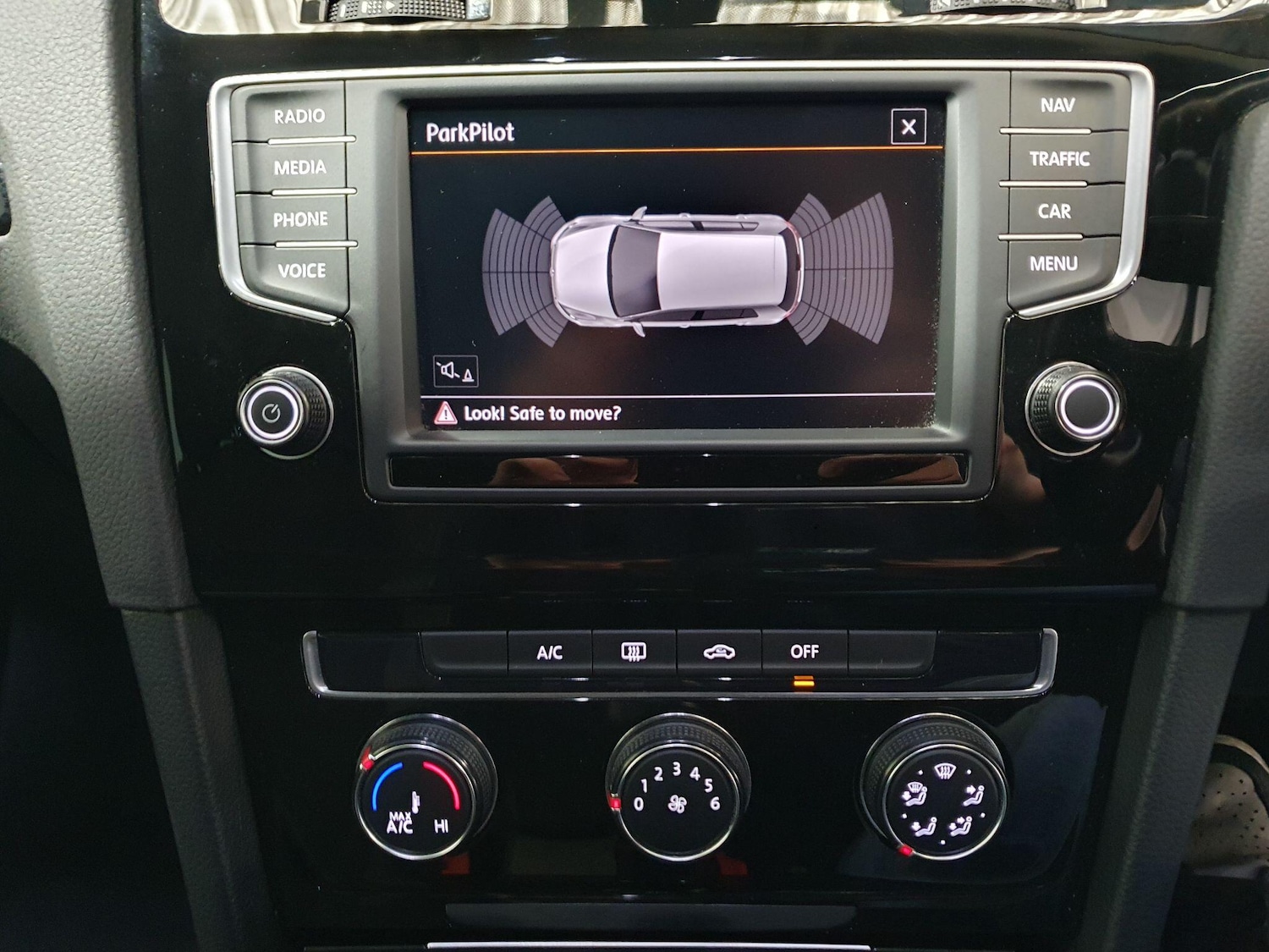 Used Volkswagen Golf 2016 for sale - 76152295: Photo 11