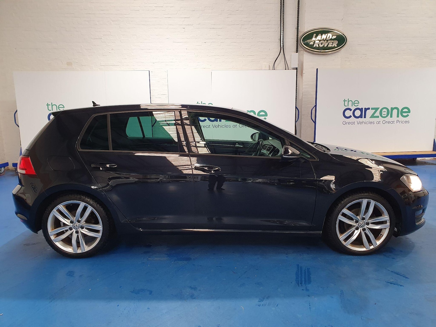 Used Volkswagen Golf 2016 for sale - 76152295: Photo 2