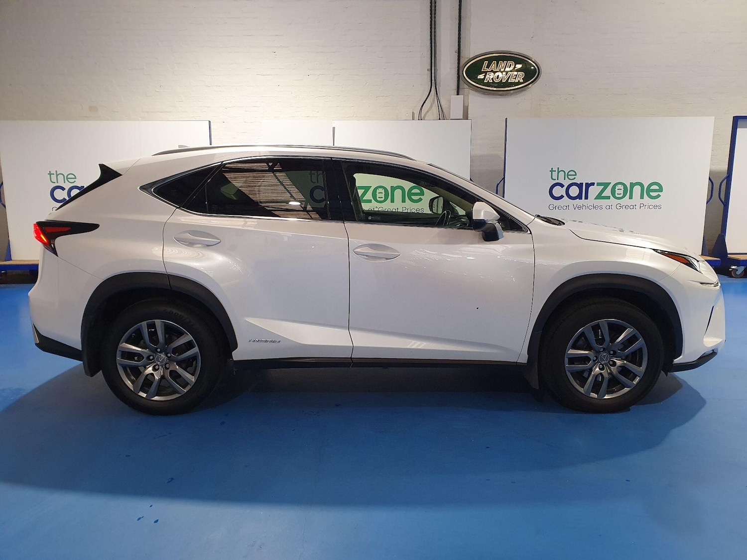 Used Lexus NX 2018 for sale - 77468902: Photo 2