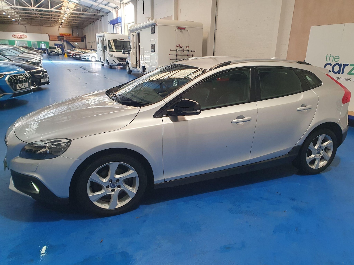 Used Volvo V40 2015 for sale - 76584148: Photo 8