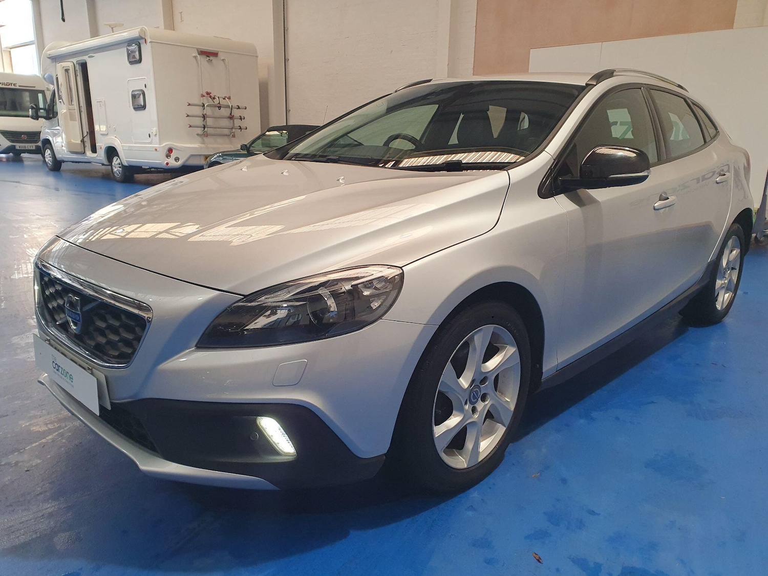 Used Volvo V40 2015 for sale - 76584148: Photo 9
