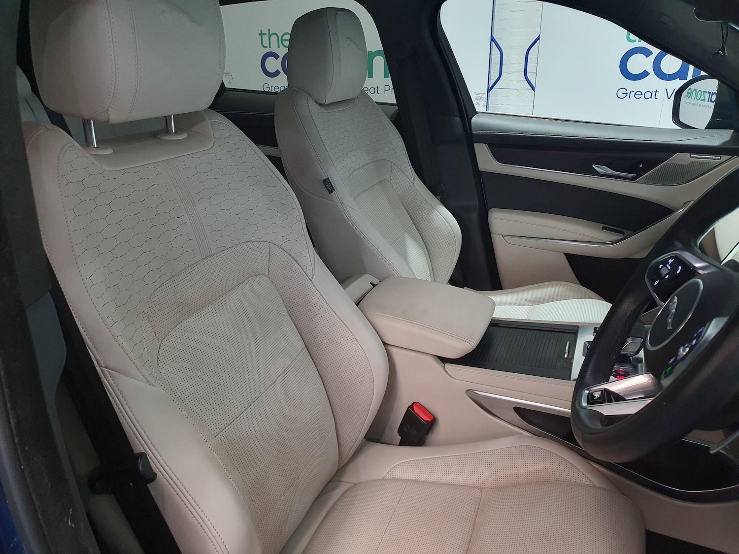 Used Jaguar F-Pace 2021 for sale - 77015471: Photo 9