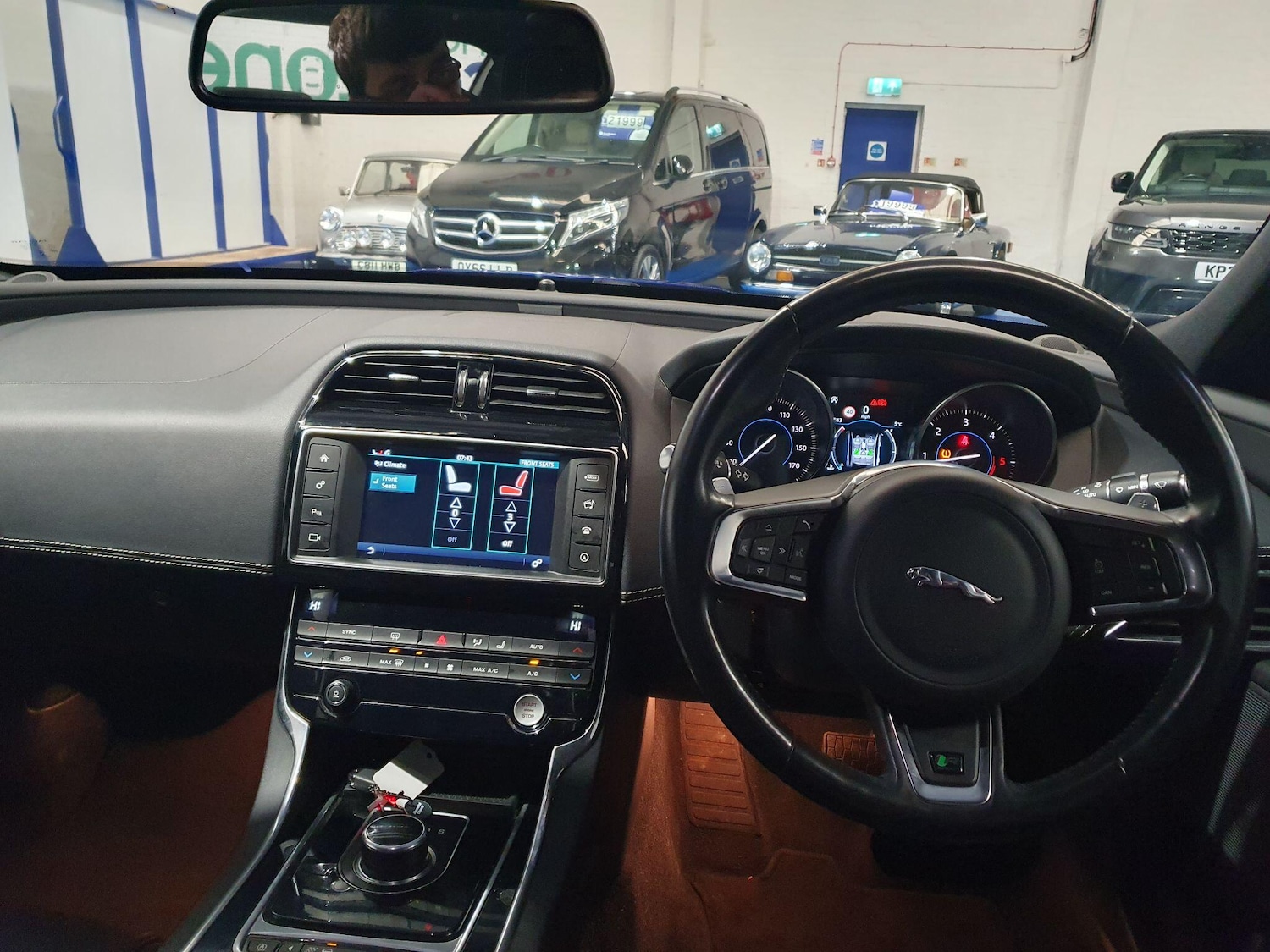 Used Jaguar XE 2018 for sale - 78035125: Photo 10